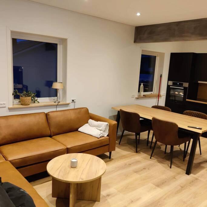 New Flat With Hot Tub - No3 Leilighet Oyndarfjordur Eksteriør bilde